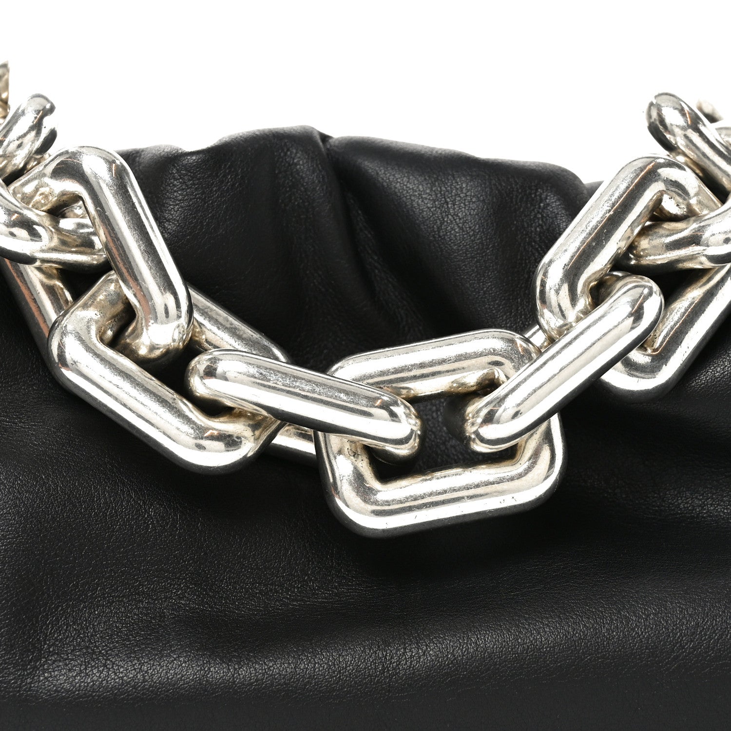 Calfskin The Pouch Chain Black