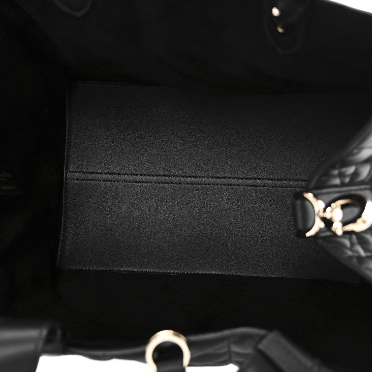 Calfskin Macrocannage Medium Toujours Black