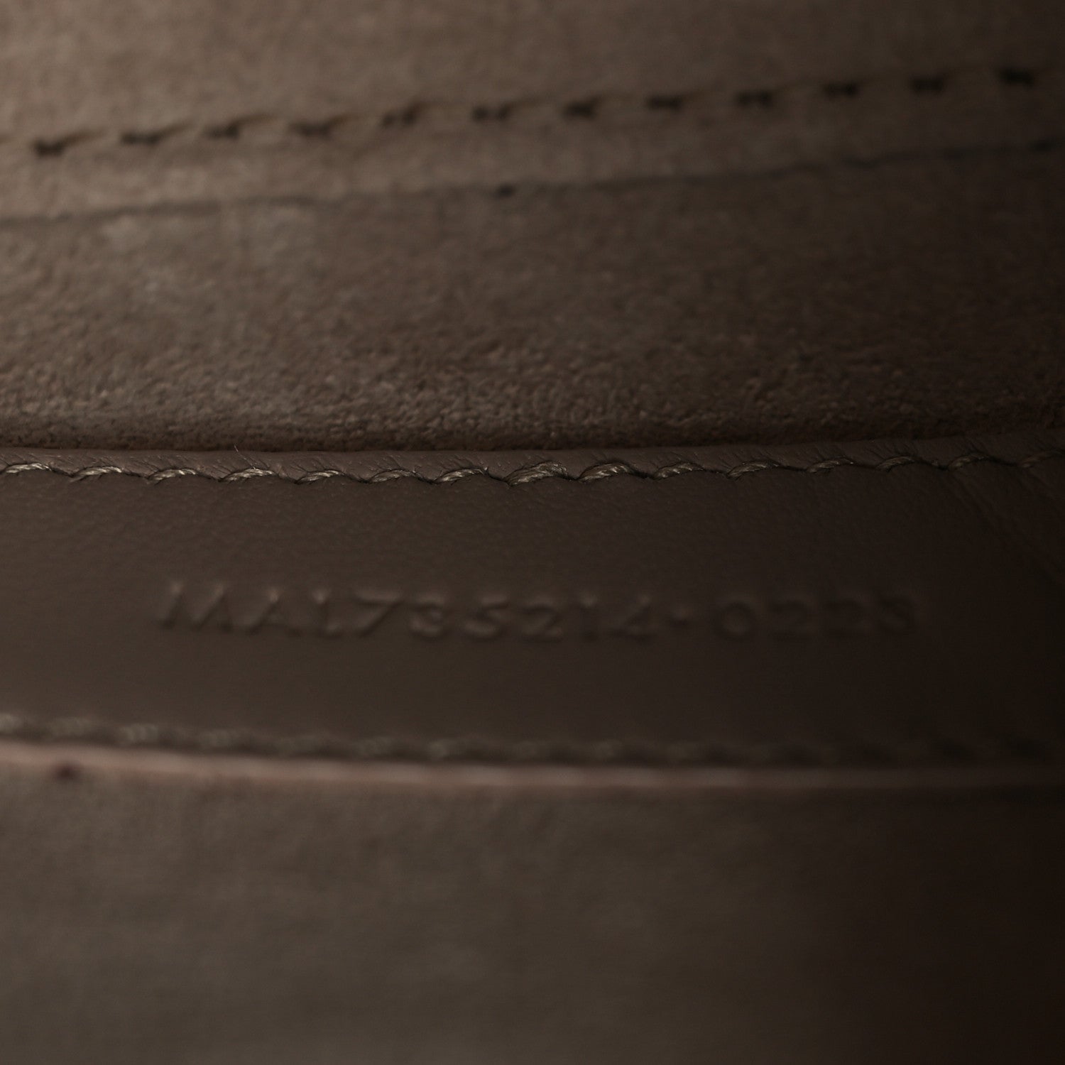 Smooth Calfskin Le 5 A 7 Vertical Hobo Crema Soft