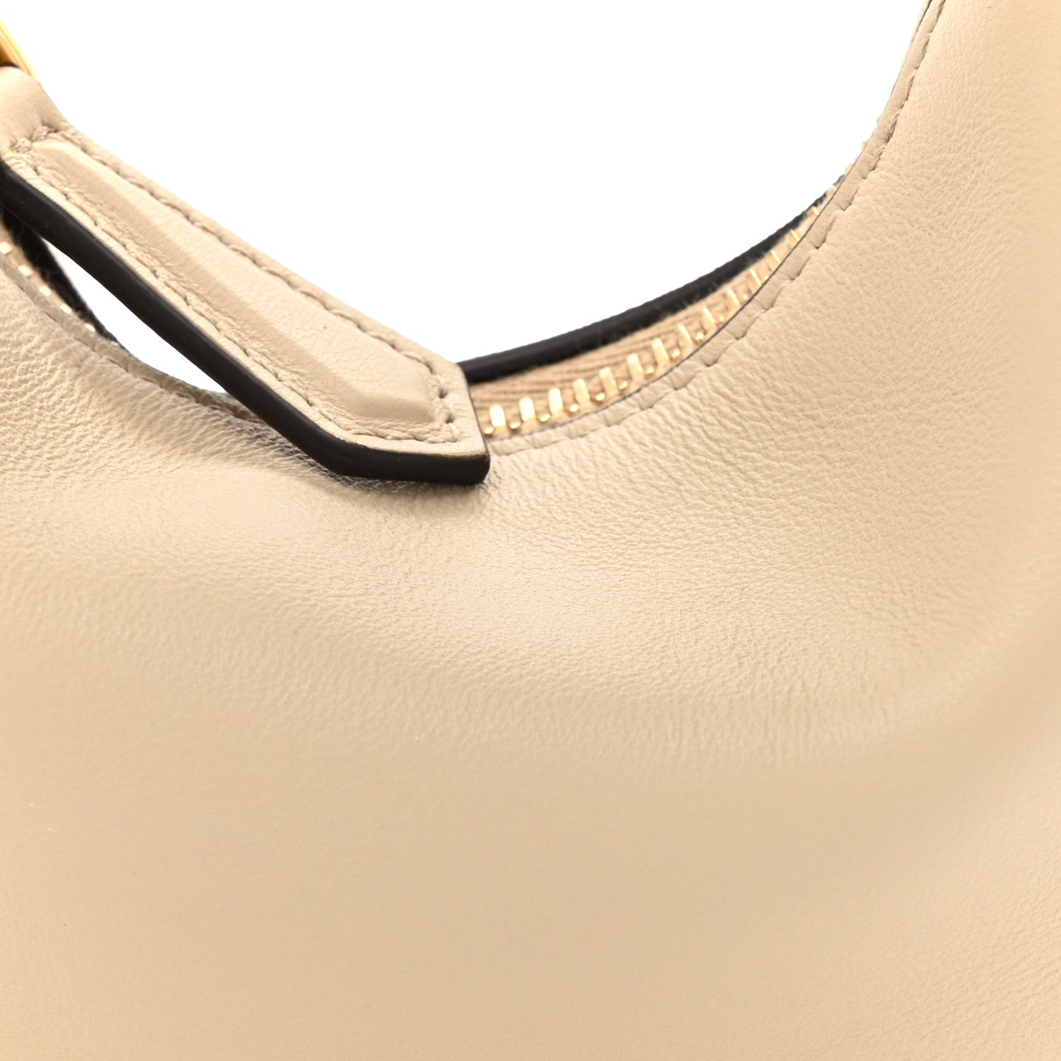 Vitello Grace Matte Nano FNDIgraphy Hobo Charm Nuvola