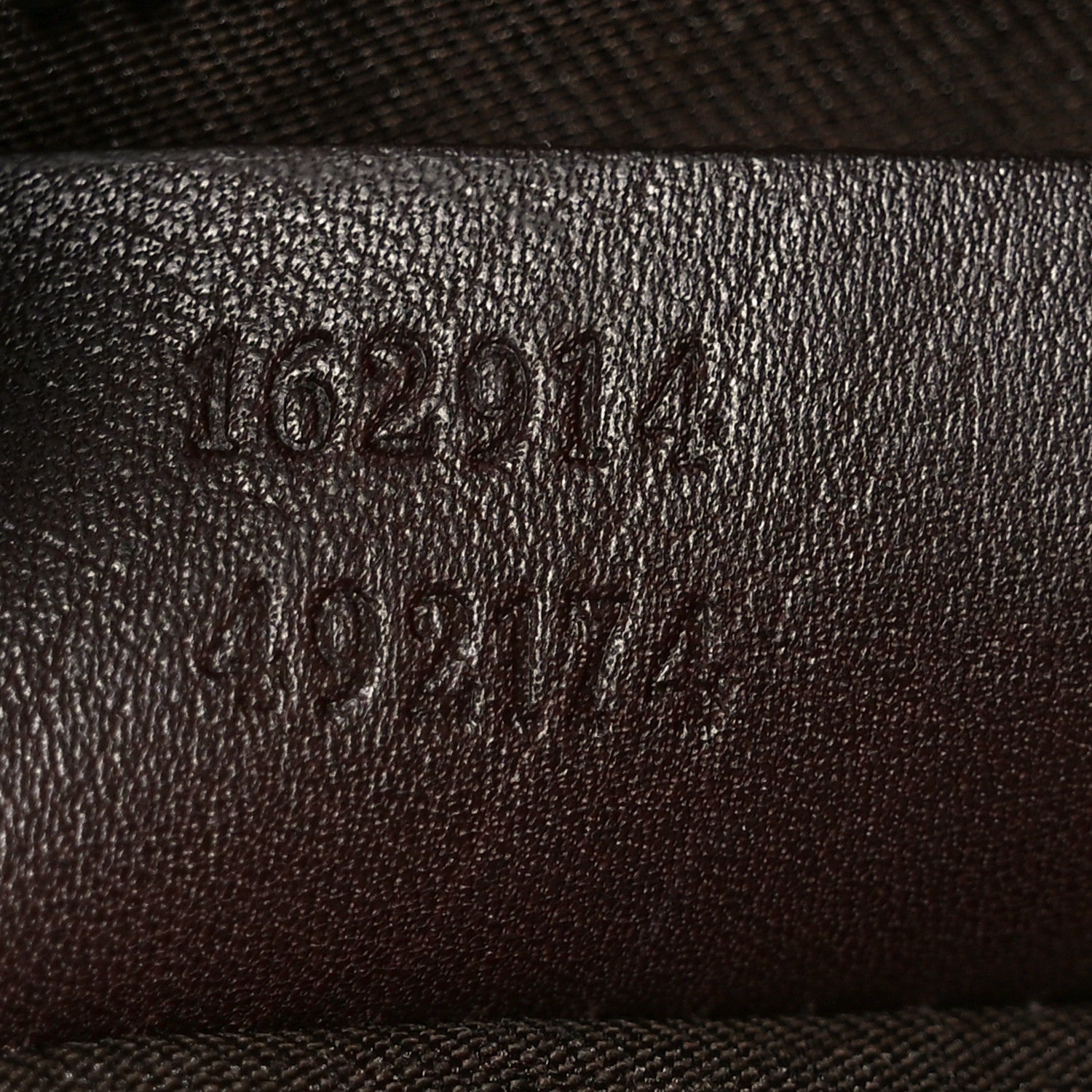 GCCIssima Flat Messenger Bag Brown Dark Brown