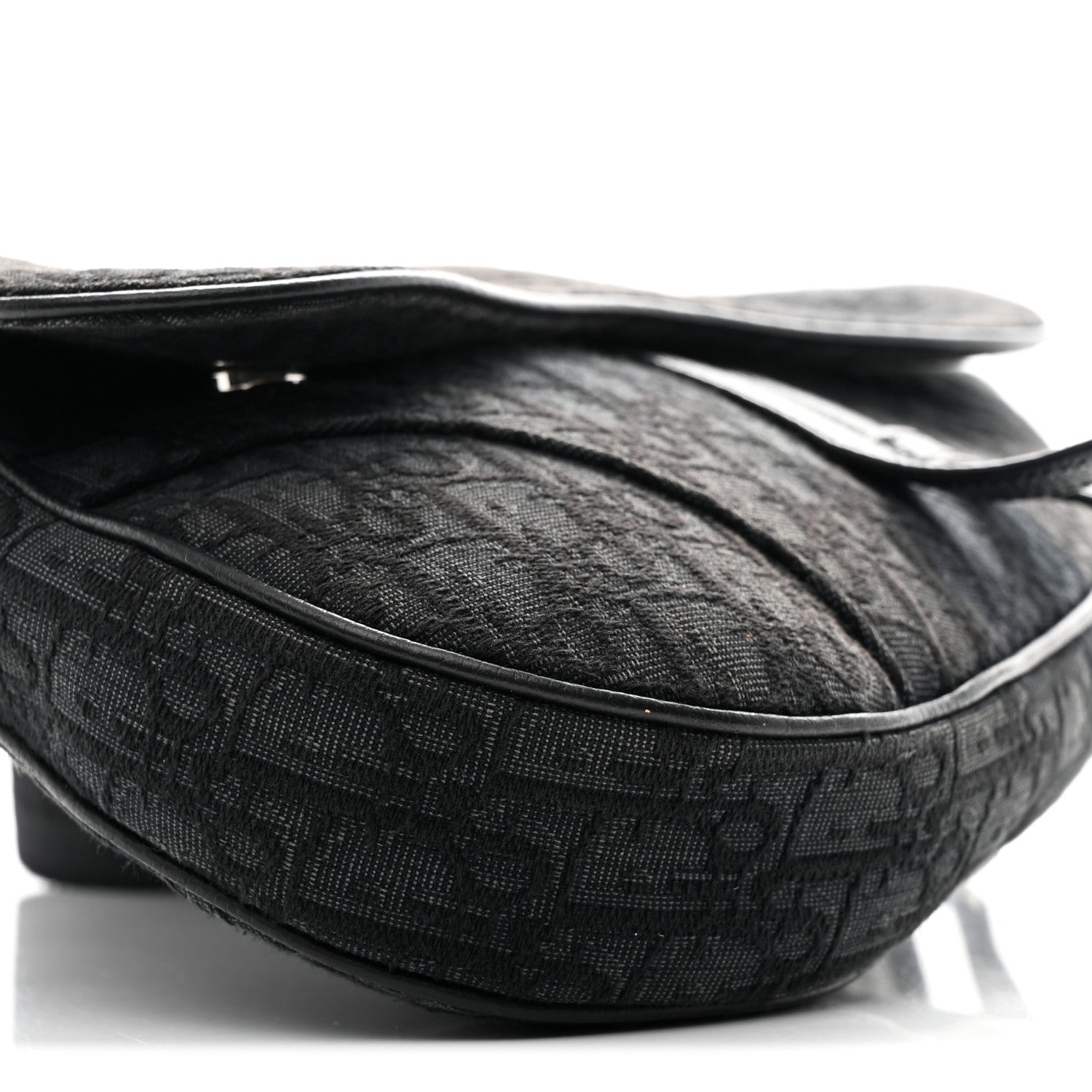 Oblique Mens Saddle Bag Black