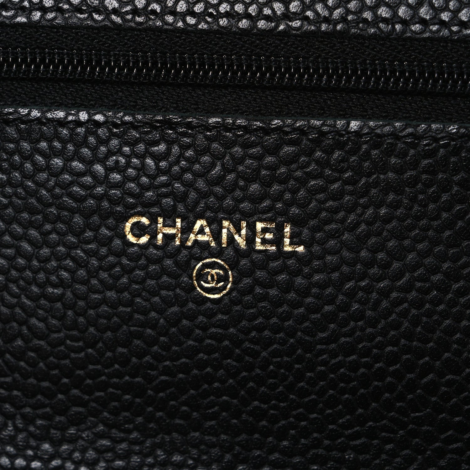 Caviar Quilted Wallet on Chain WOC Black