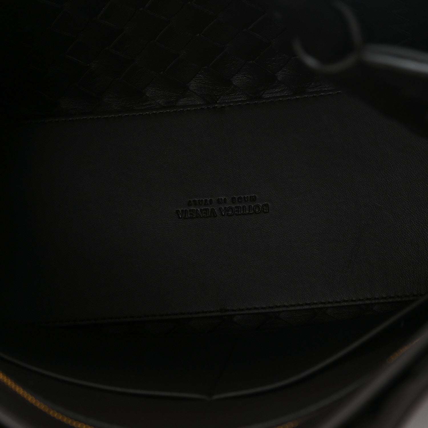 Nappa Intrecciato Medium Andiamo Shoulder Bag Fondant