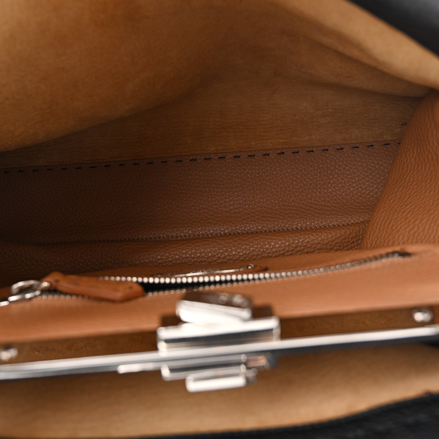 Cuoio Romano Selleria Bi-Color Large Peekaboo Iconic Satchel Black Mou