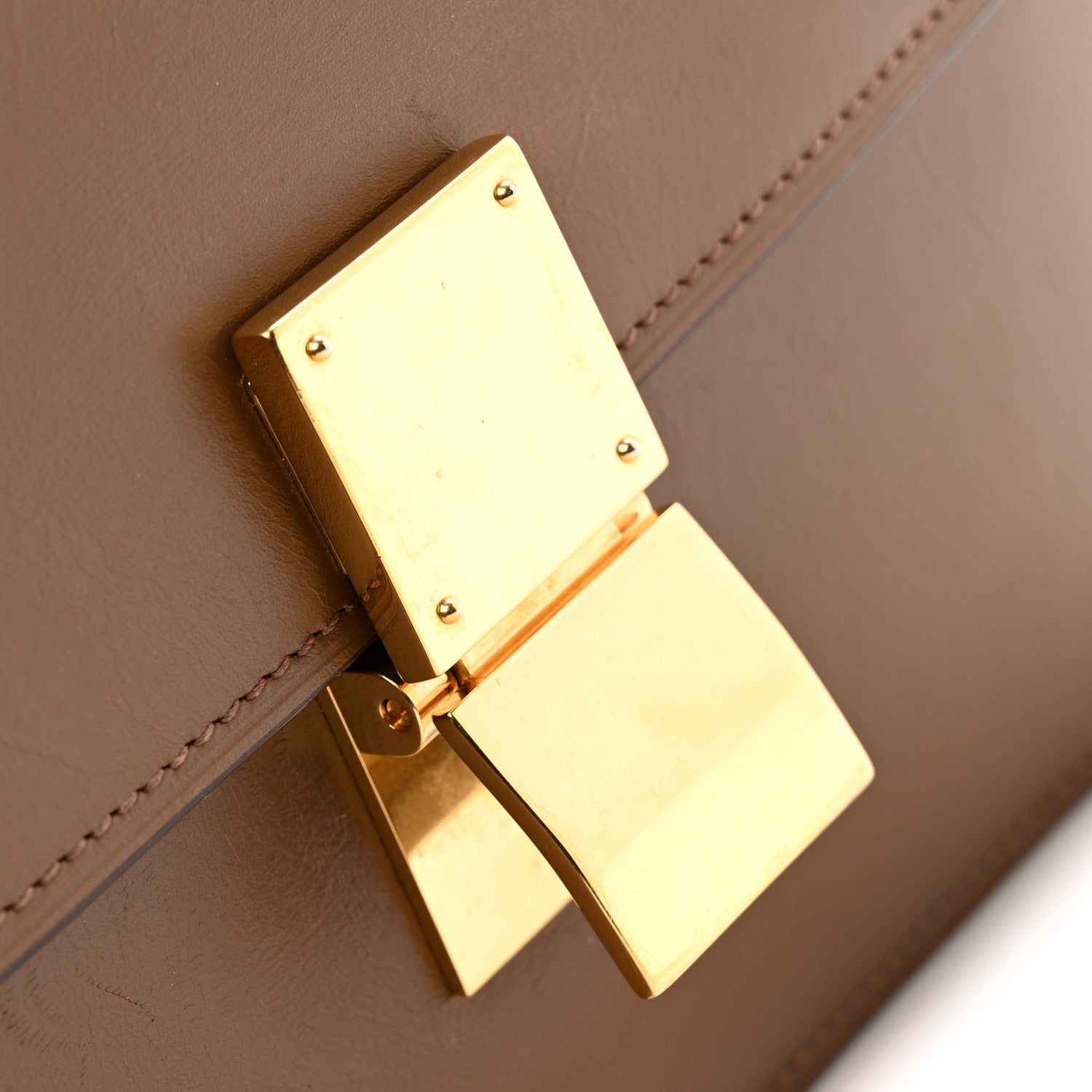 Box Calfskin Medium Classic Box Flap Bag Camel