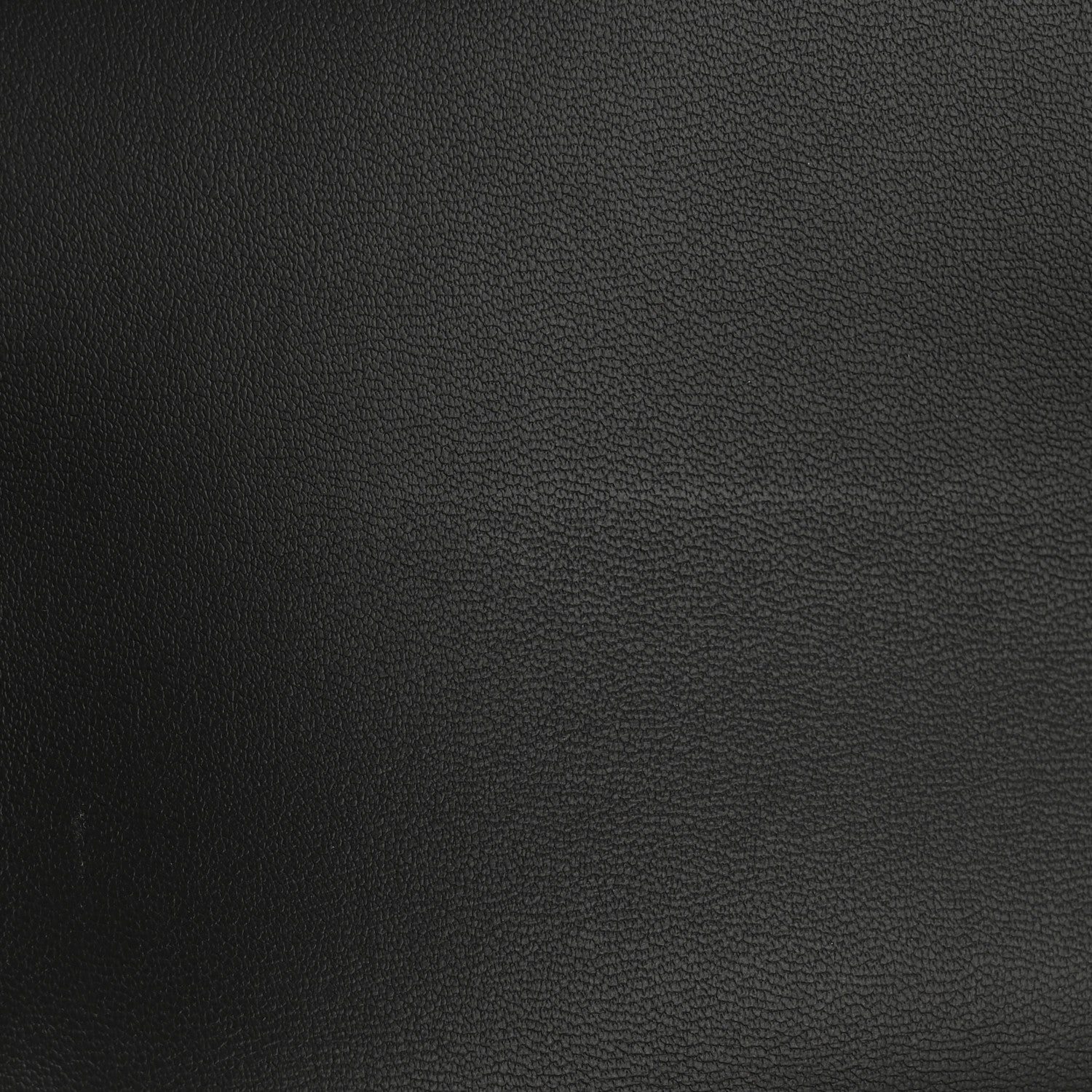 Box Calfskin 30 Montaigne Avenue Pouch Black