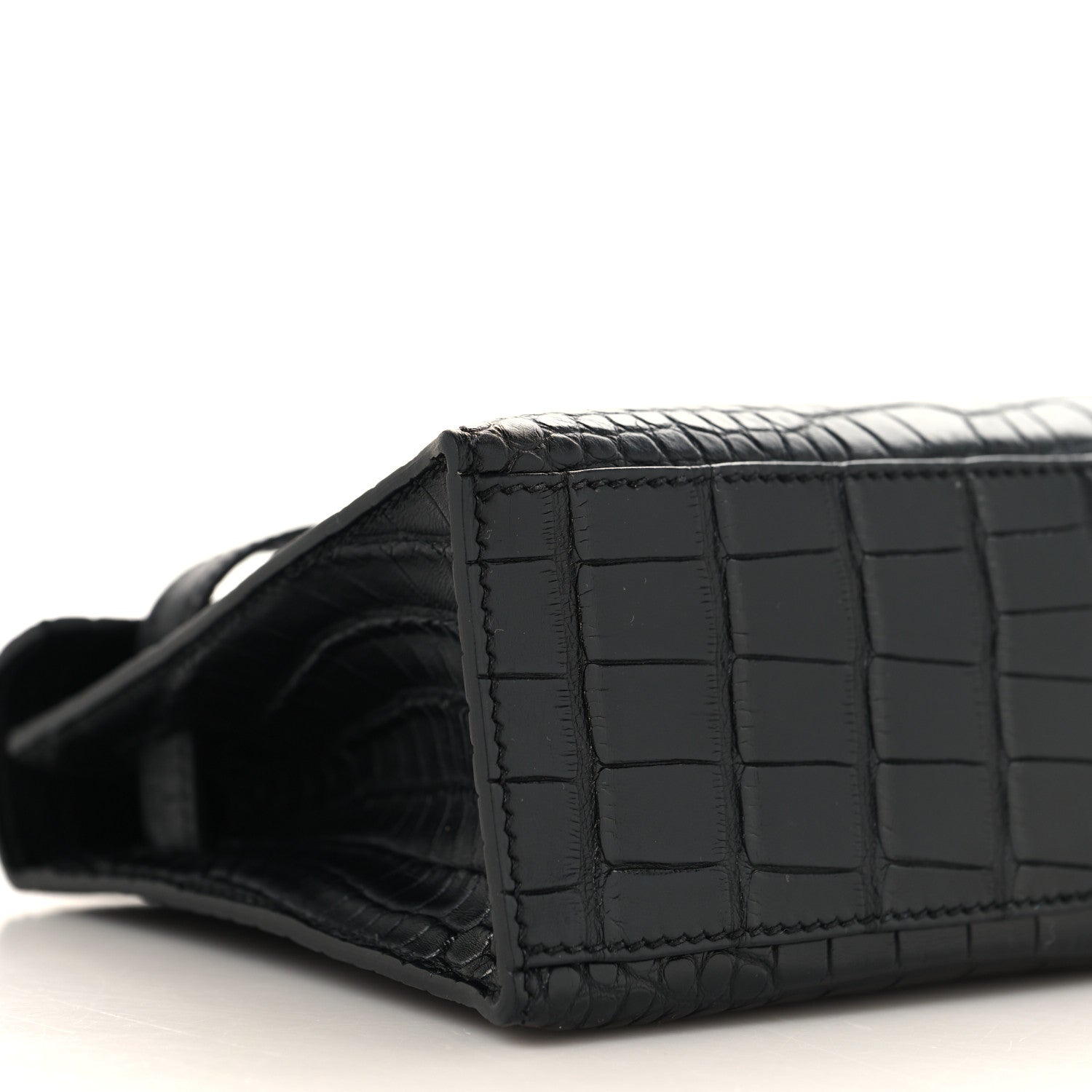 Matte Alligator Kelly Pochette Black