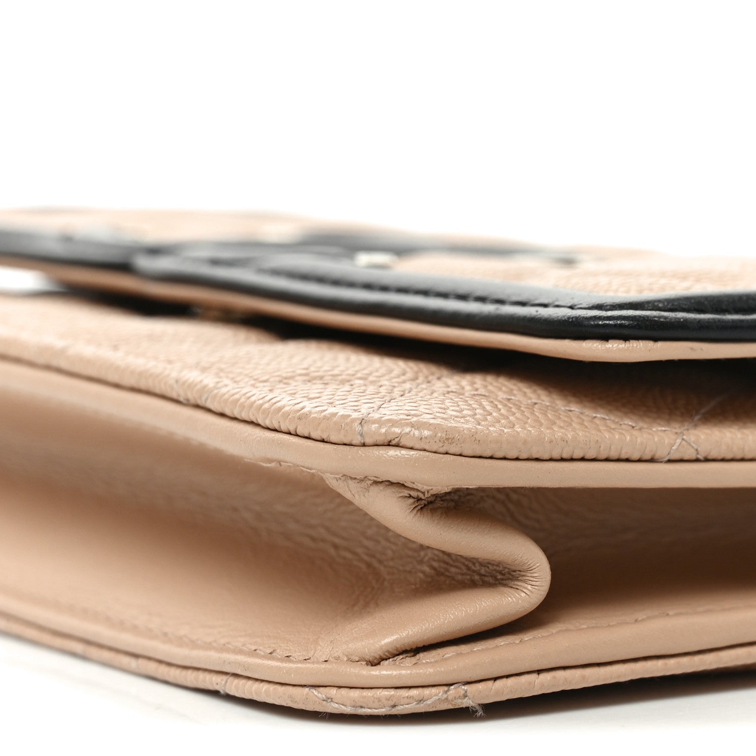 Caviar Quilted CC Filigree Wallet On Chain WOC Beige Black