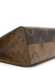 Reverse Monogram Giant Onthego MM