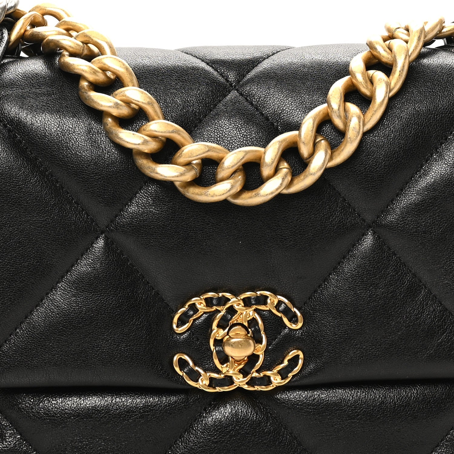 Lambskin Quilted Large CHNL 19 Flap Black
