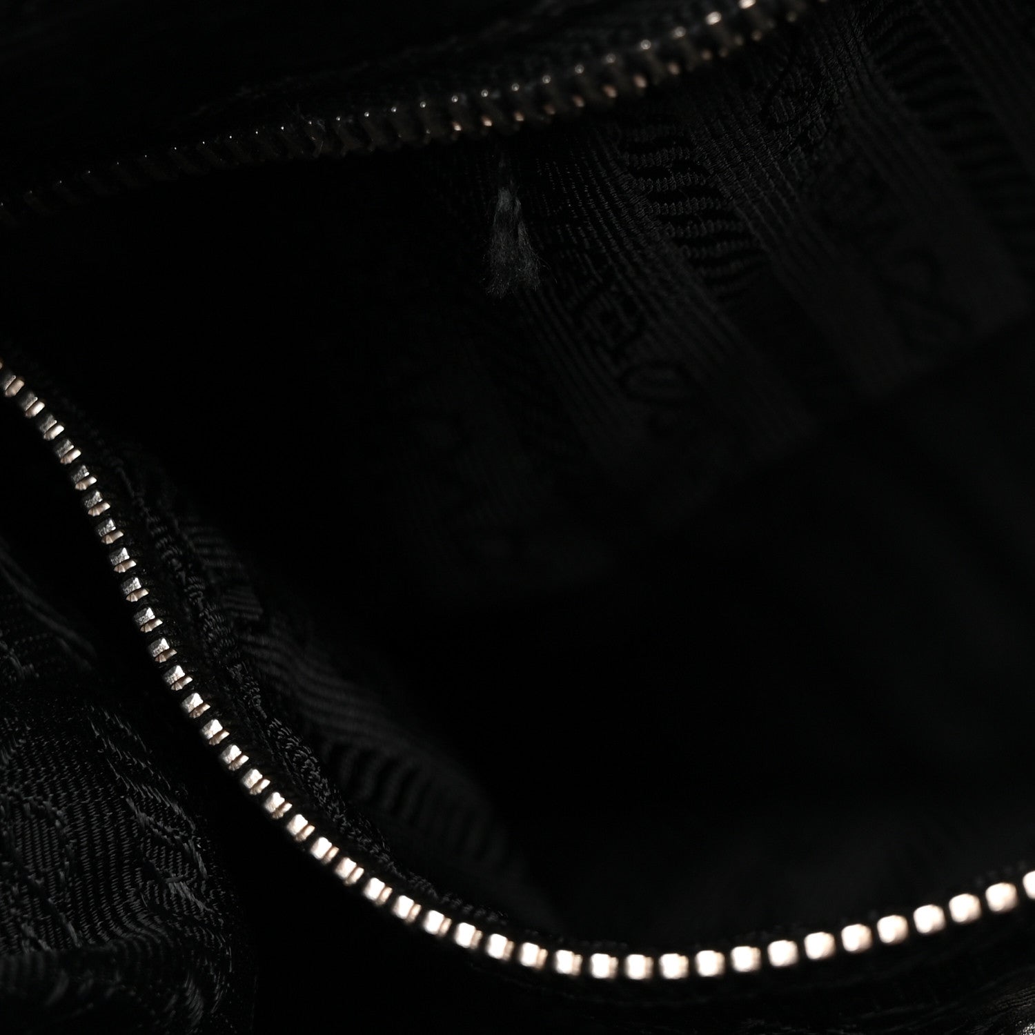Tessuto Nylon Rose Shoulder Bag Black Rosso