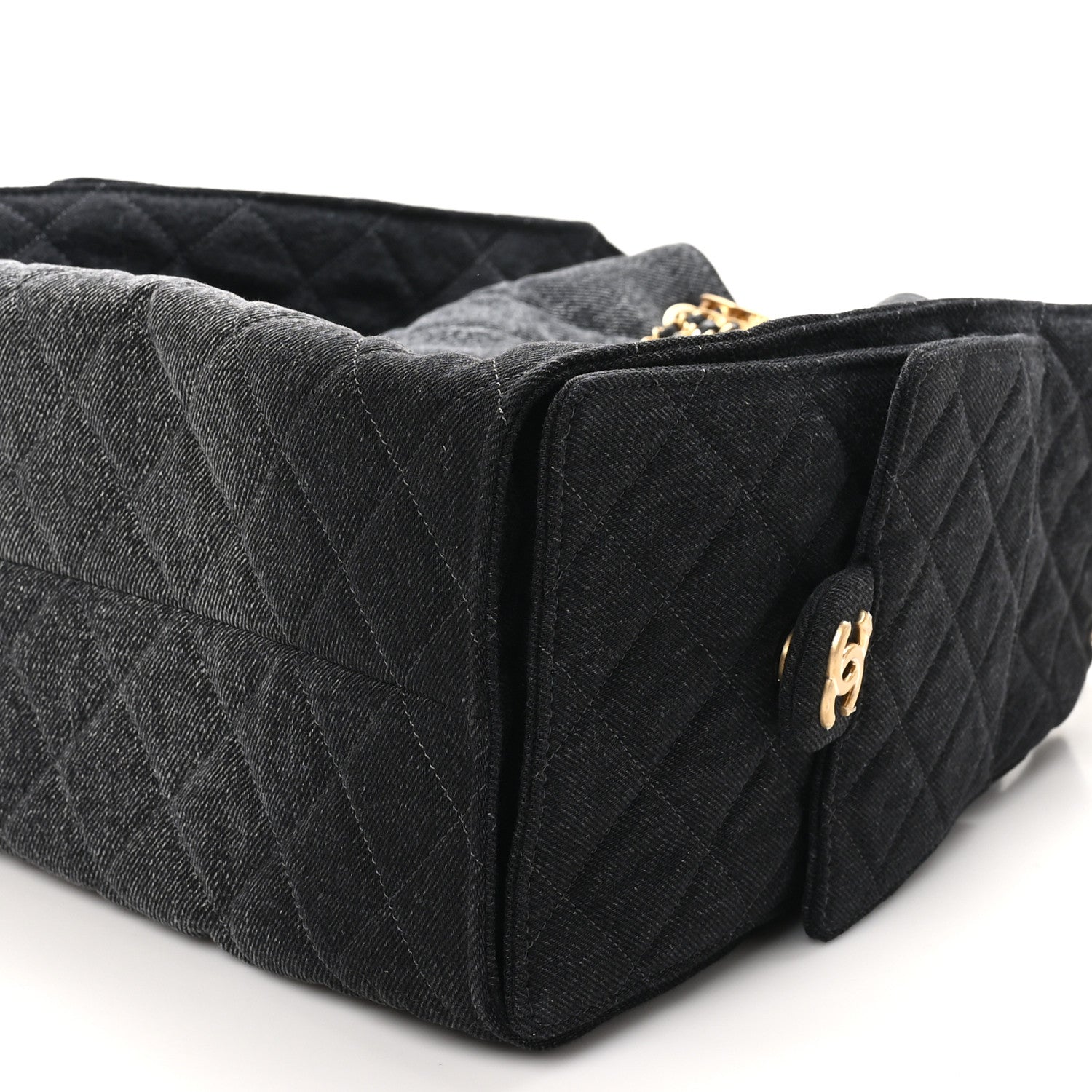 Washed Denim Quilted Medium CHNL 25 Handbag Black