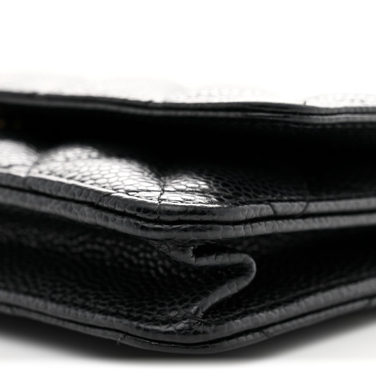 Caviar Quilted Wallet on Chain WOC Black