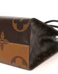 Reverse Monogram Giant Onthego MM