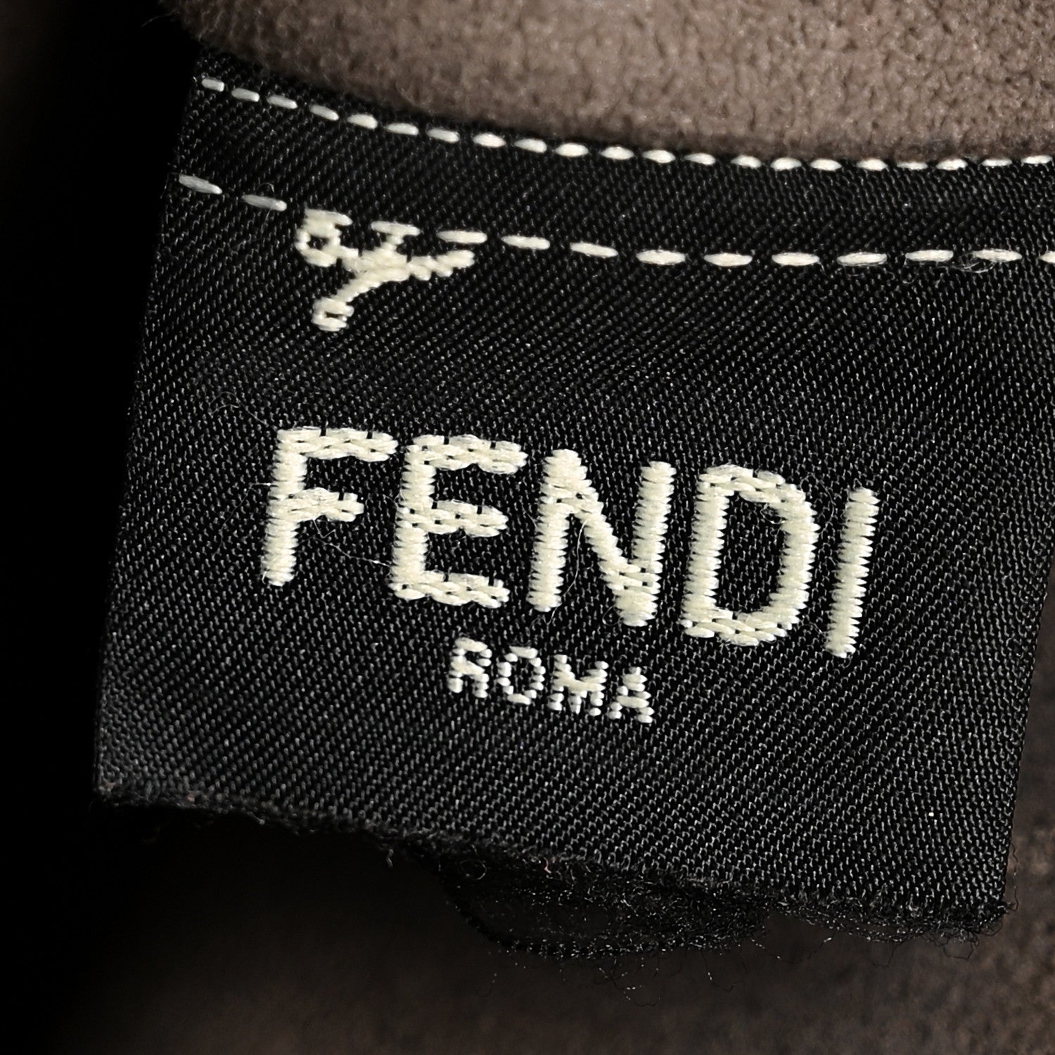 Vitello Century Matte F is FNDI Stamp Patch Bi-Color Grande Mon Tresor Bucket Bag Black Maya Fragola