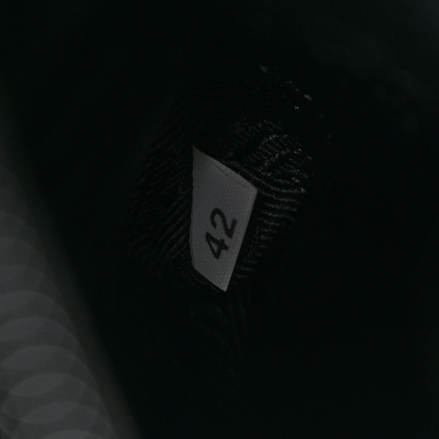 Re-Nylon Vela Pouch Black