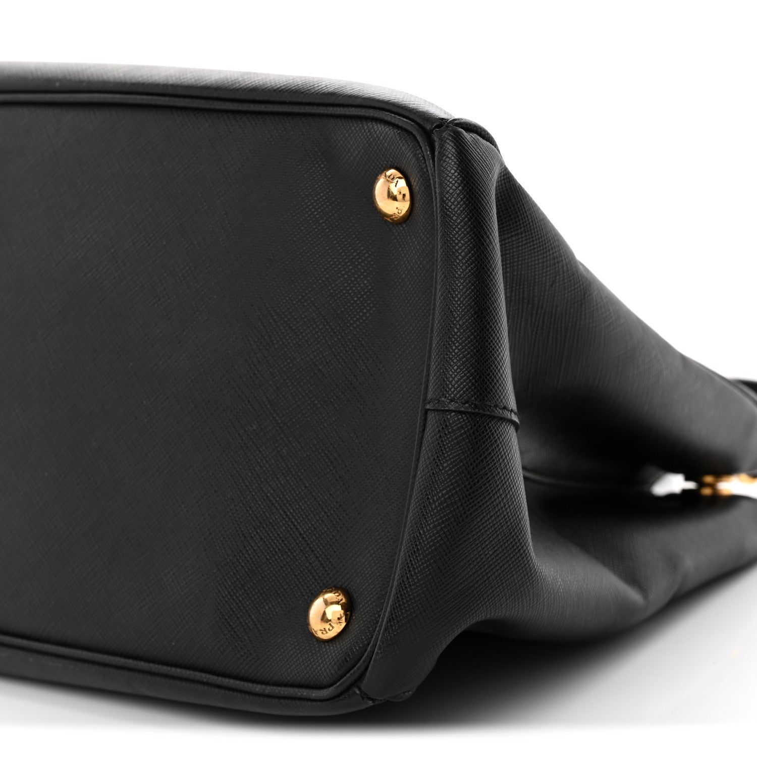 Saffiano Medium Galleria Double Zip Tote Black