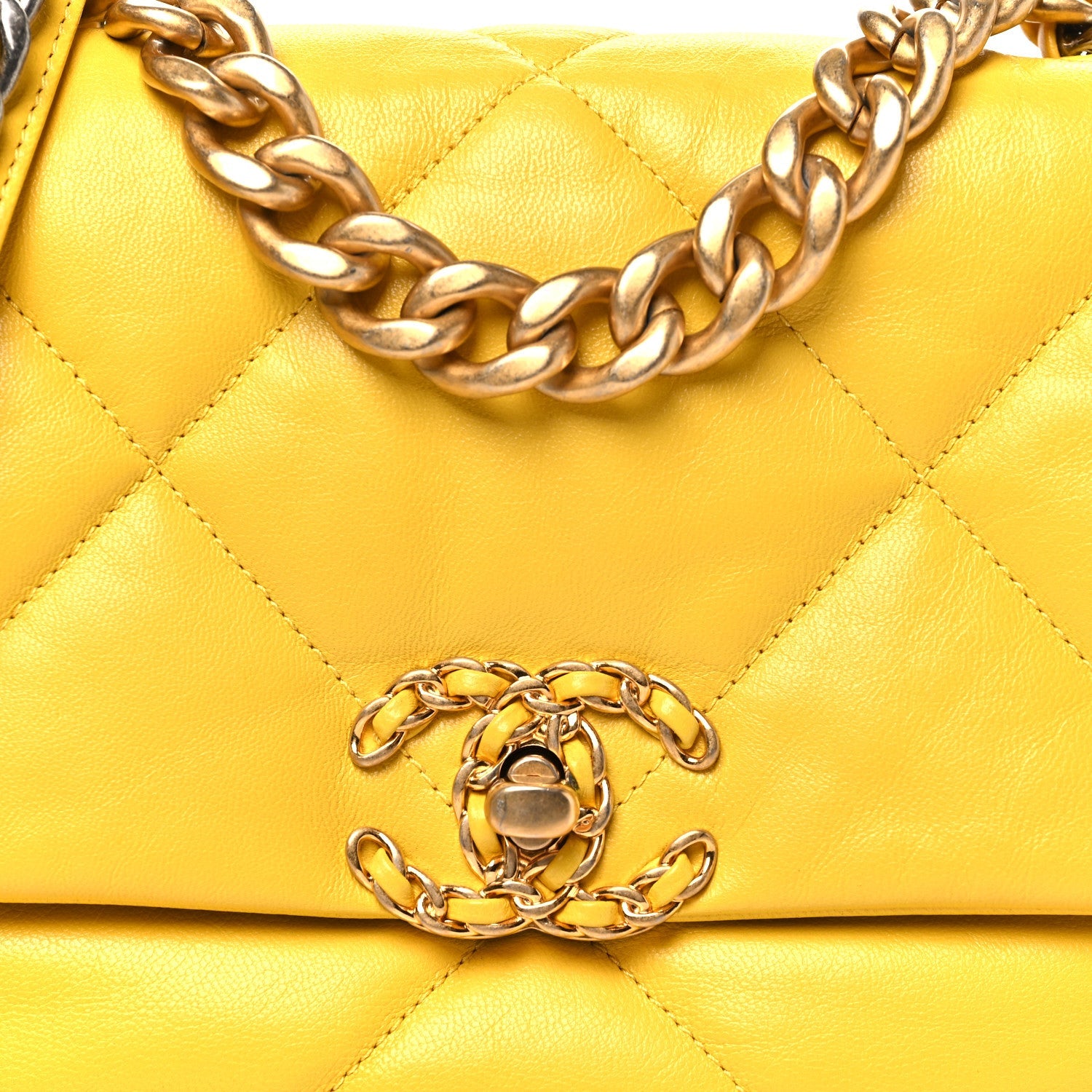 Shiny Goatskin Quilted Medium CHNL 19 Flap Yellow