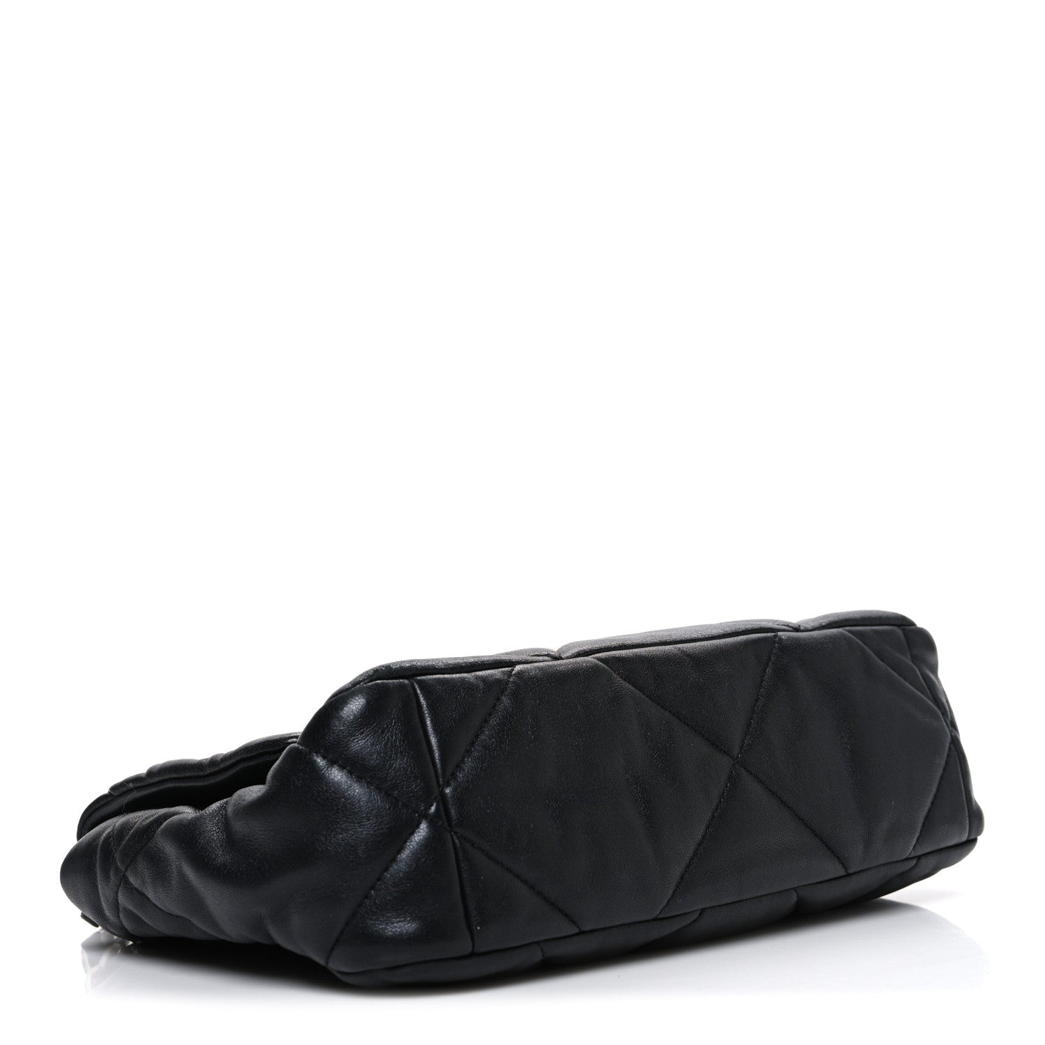 Lambskin Quilted Medium CHNL 19 Flap Black
