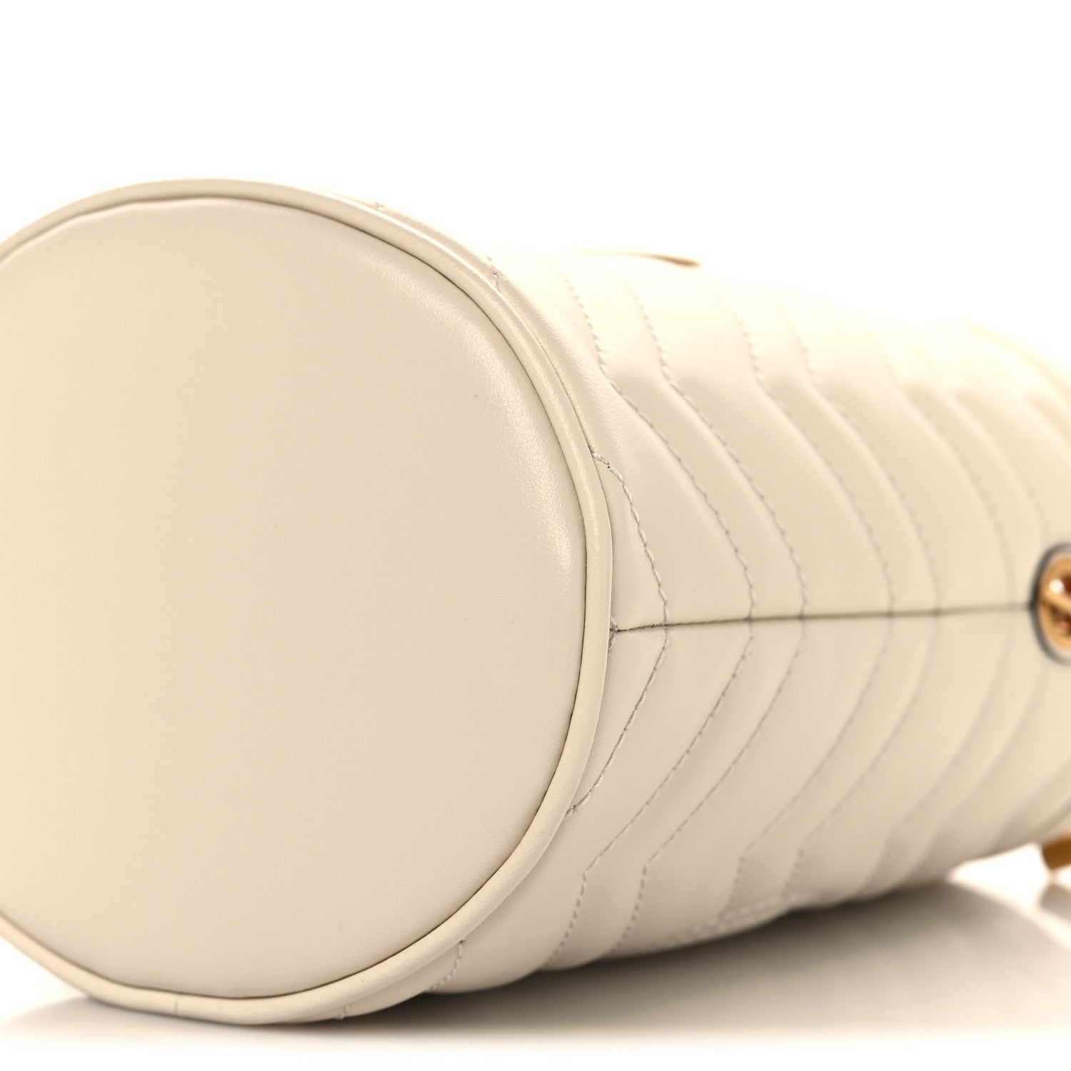 Calfskin Matelasse Mini GG Marmont 2.0 Bucket Bag White