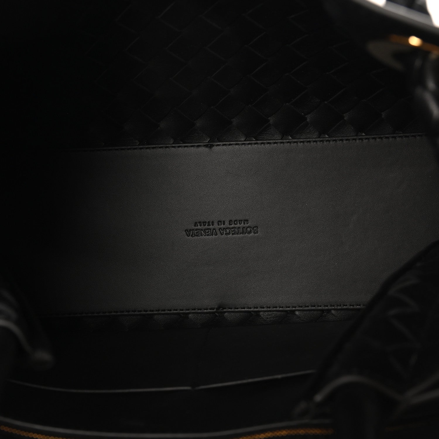 Nappa Intrecciato Medium Andiamo Shoulder Bag Black