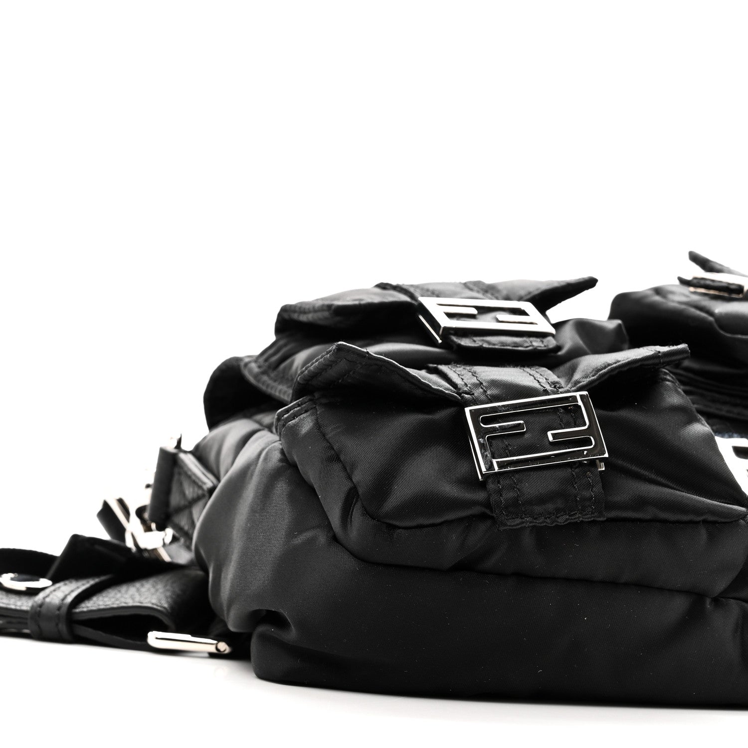 Econyl Cuoio Romano Multipocket Baguette Black