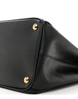 Saffiano Lux Medium Galleria Double Zip Tote Black