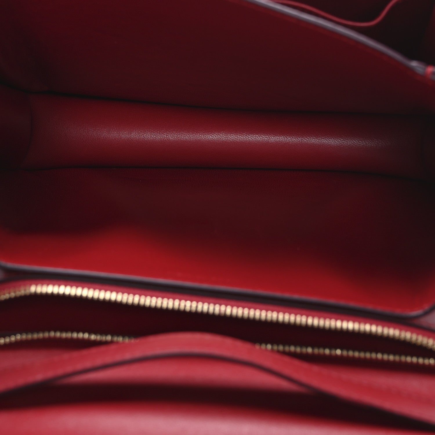 Smooth Calfskin Medium Classic Box Flap Bag Red