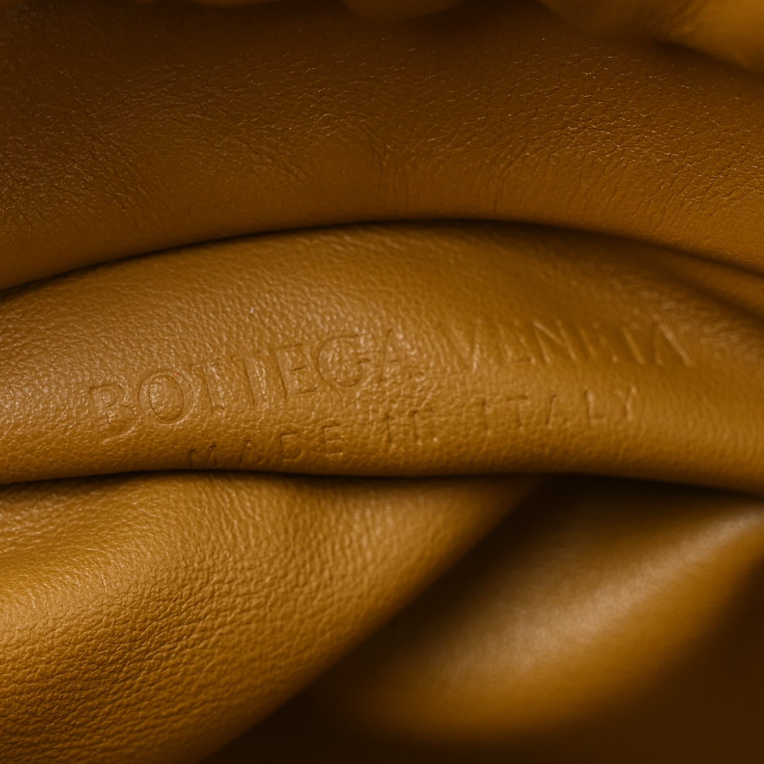 Calfskin The Pouch Chain Teak
