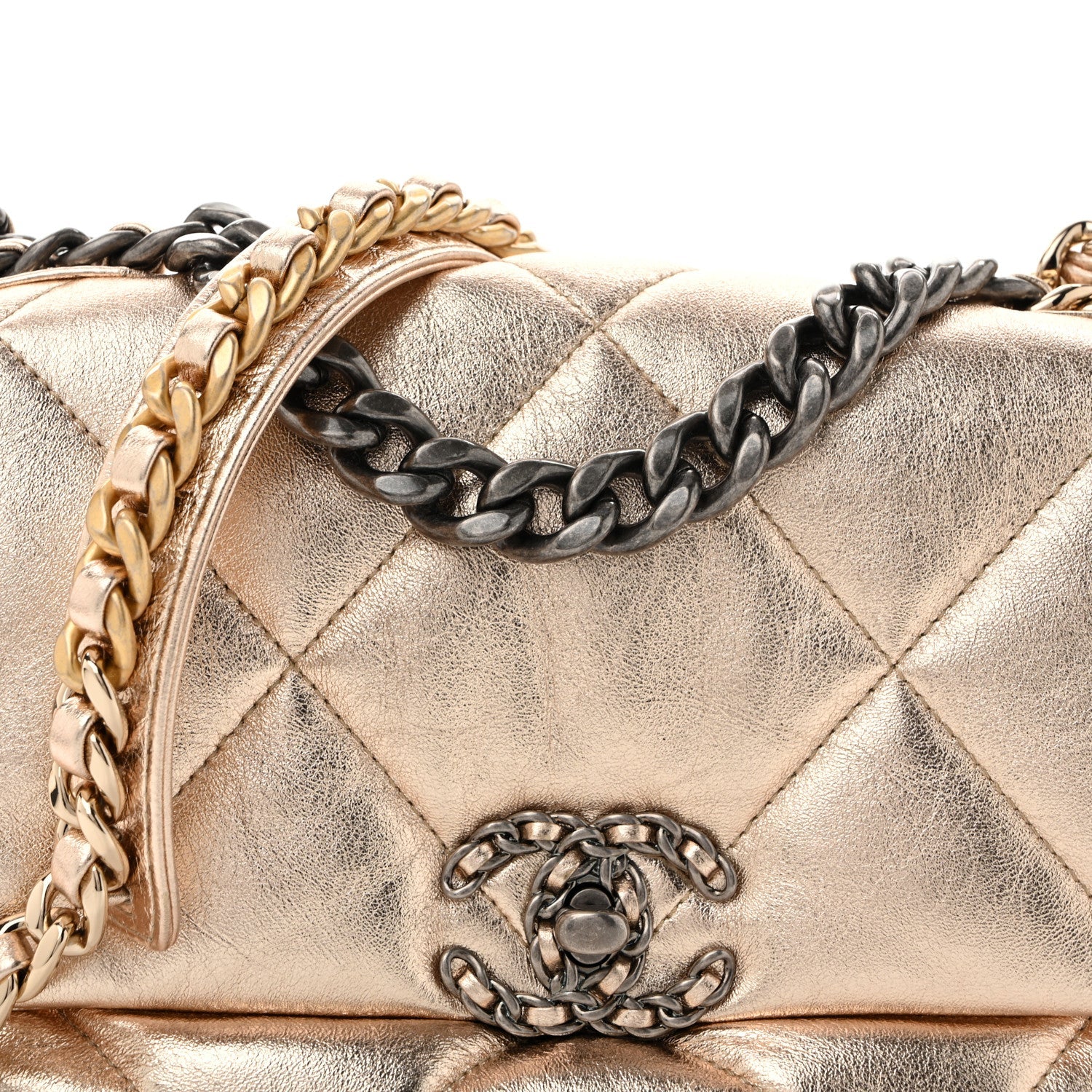 Metallic Lambskin Quilted Medium CHNL 19 Flap Gold