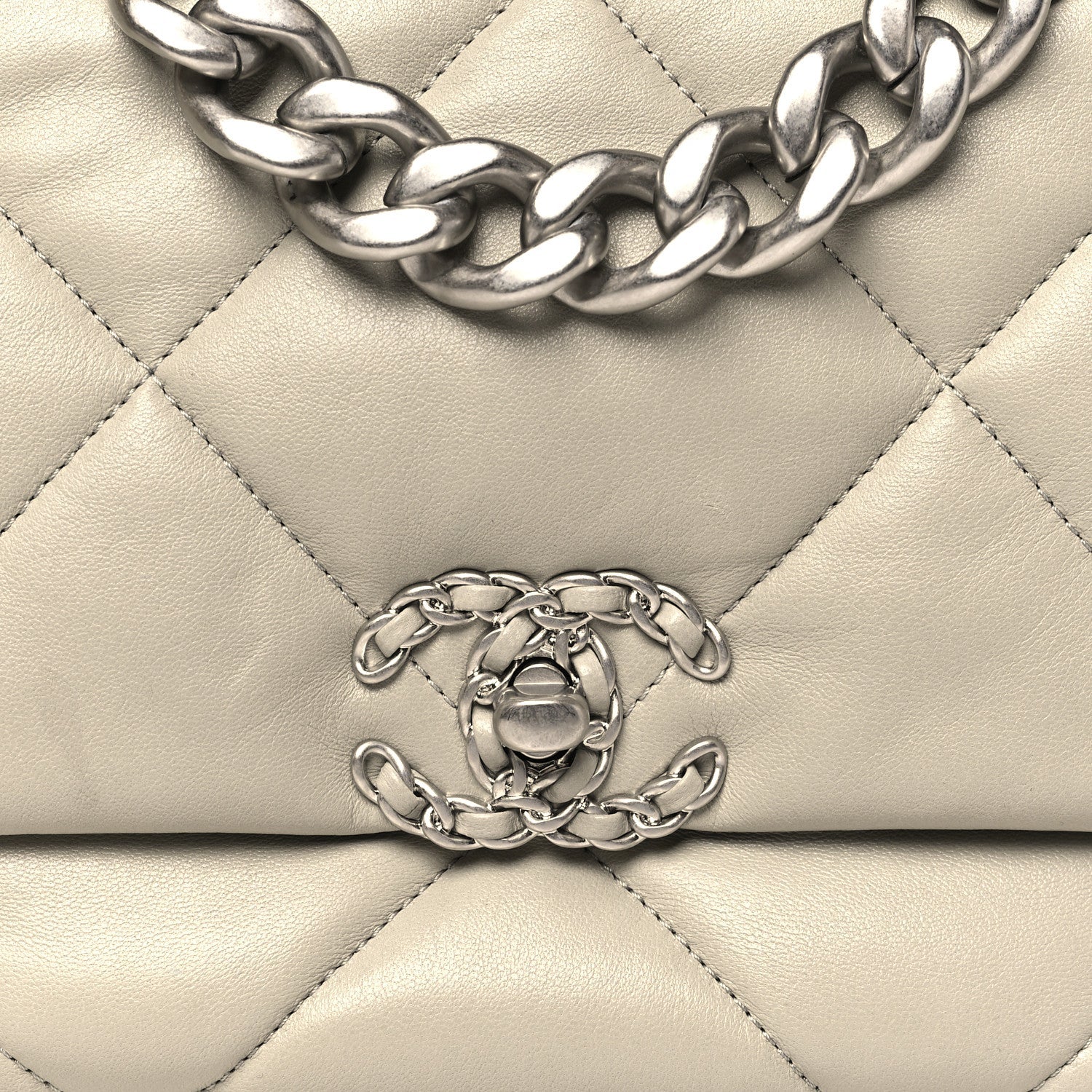 Lambskin Quilted Large CHNL 19 Flap Grey