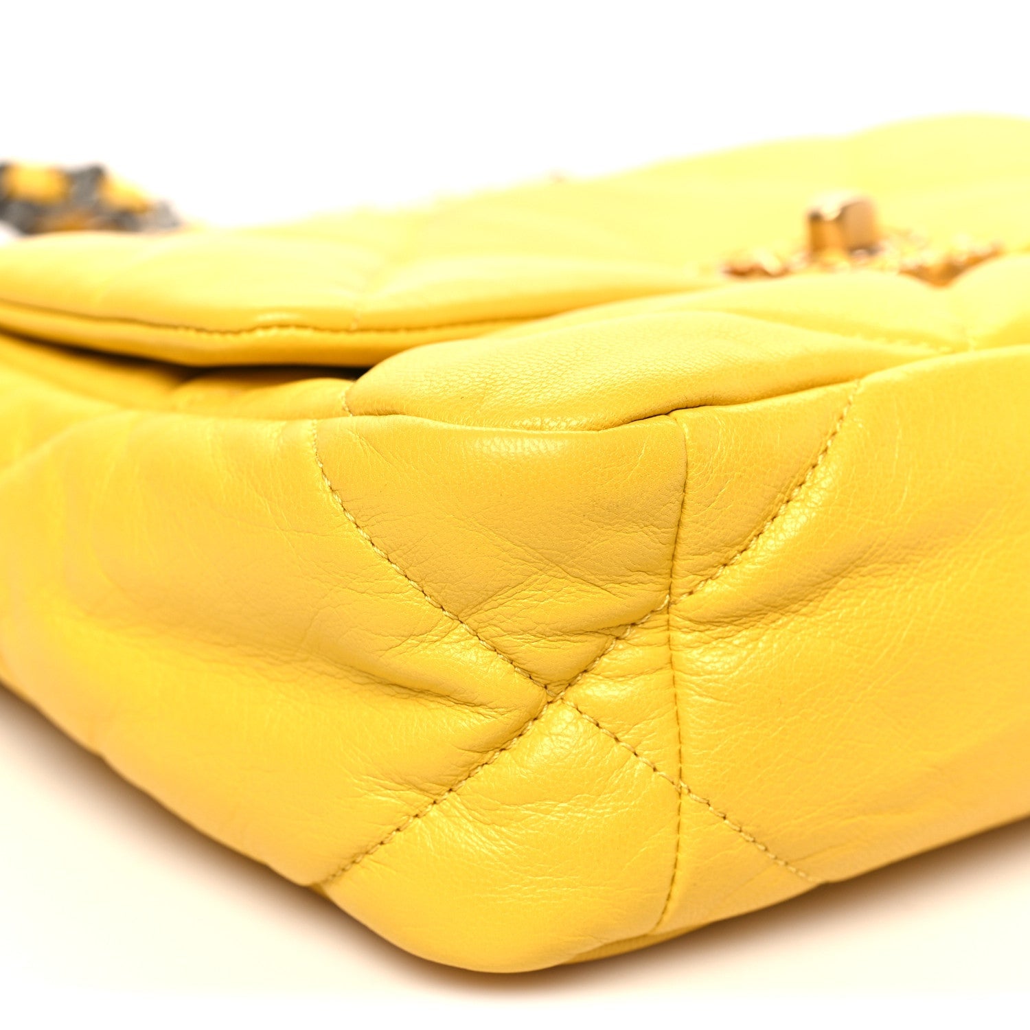 Shiny Goatskin Quilted Medium CHNL 19 Flap Yellow