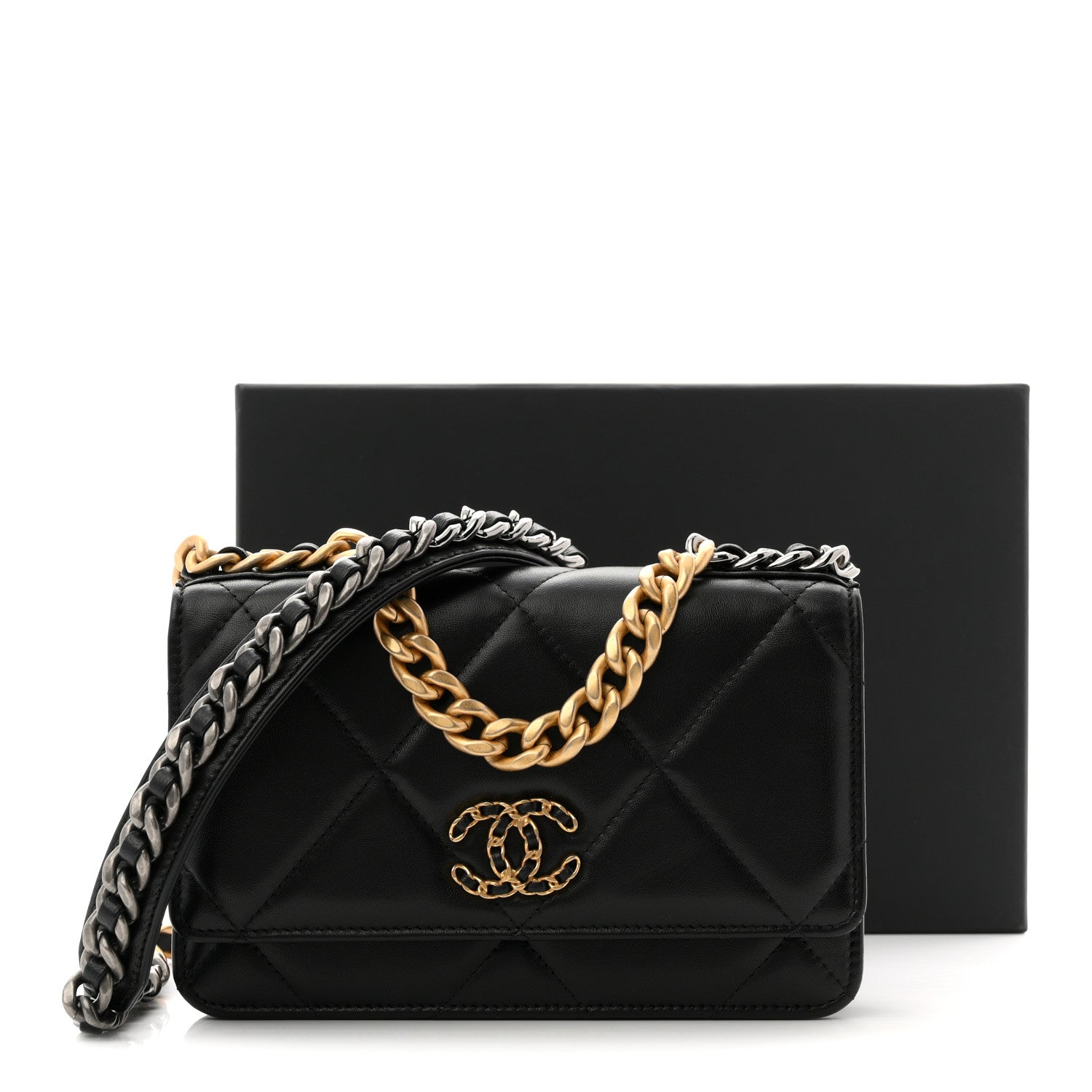 Lambskin Quilted CHNL 19 Wallet On Chain WOC Black