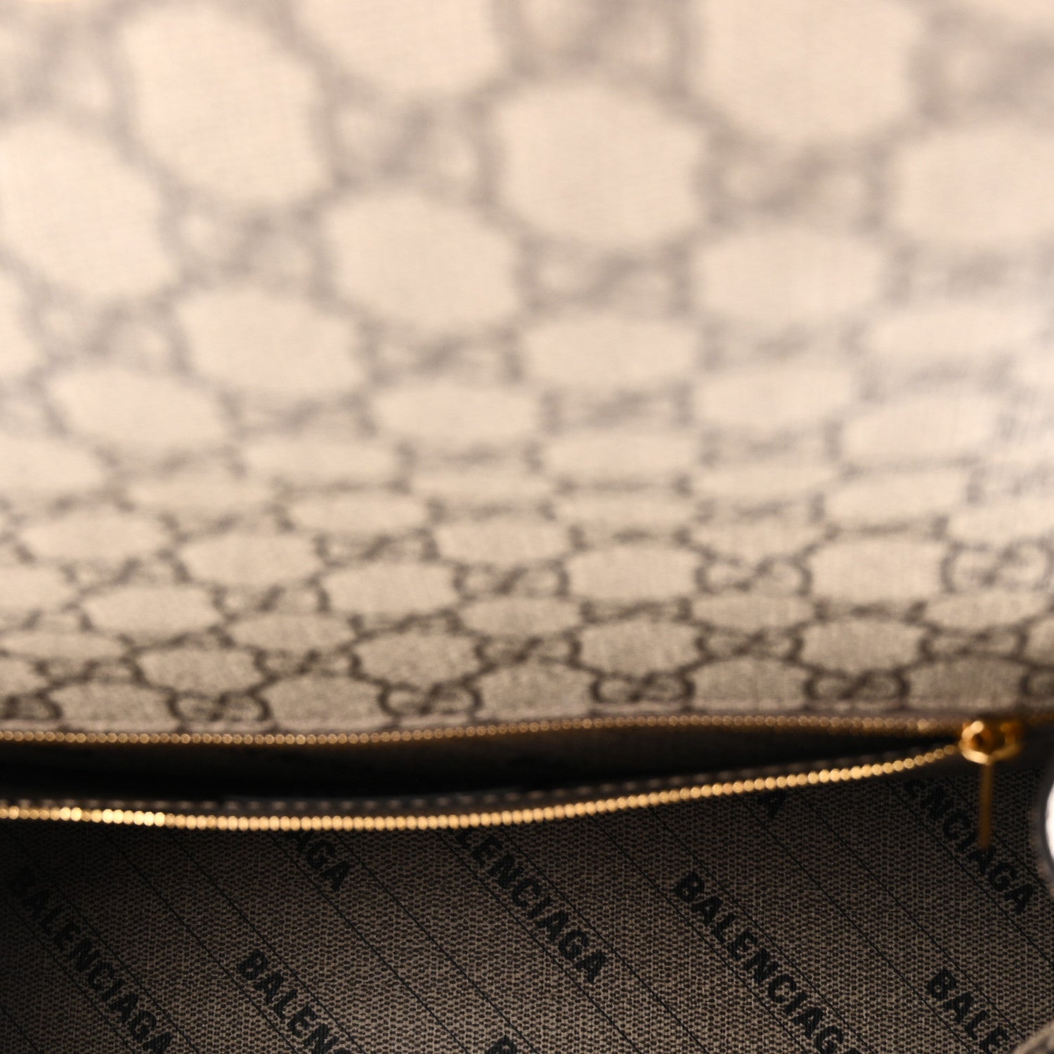 X GCCI GG Supreme Monogram Medium Hourglass Top Handle Bag Beige Ebony