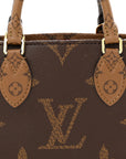 Reverse Monogram Giant Onthego BB