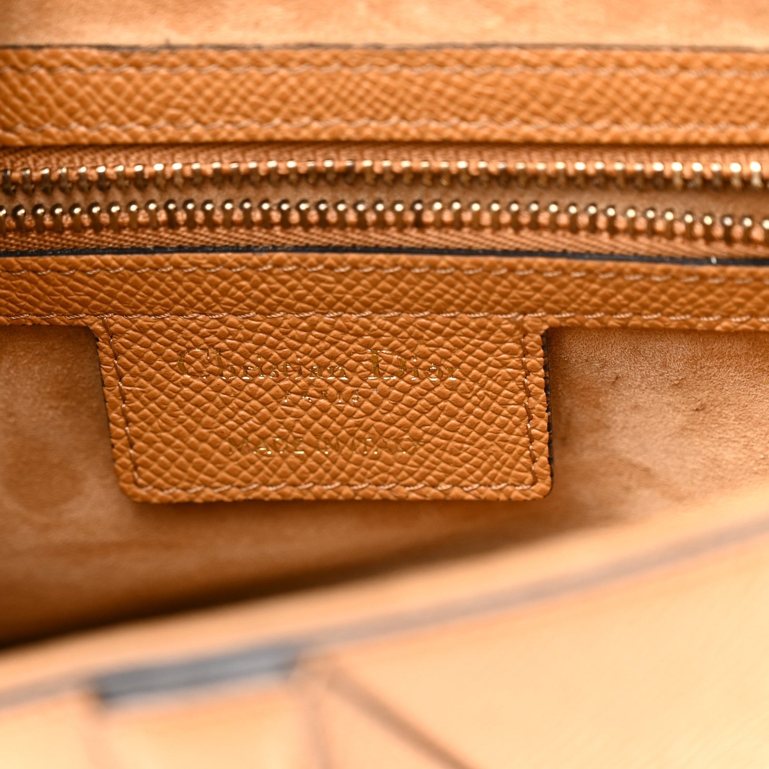 Grained Calfskin Saddle Bag Camello