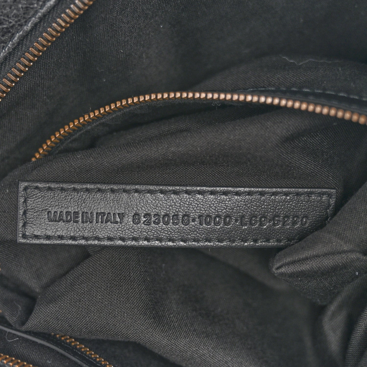 Arena Lambskin Classic Hardware Medium Le City Black