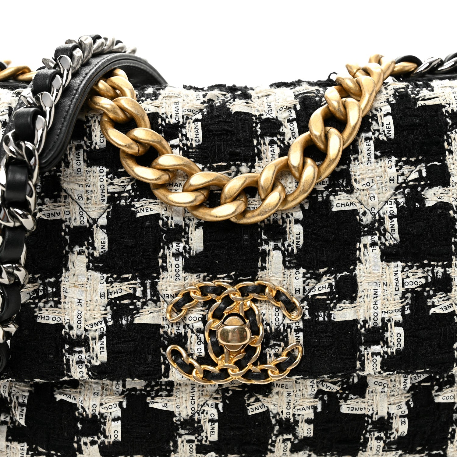 Tweed Quilted Medium CHNL 19 Flap Black Ecru White