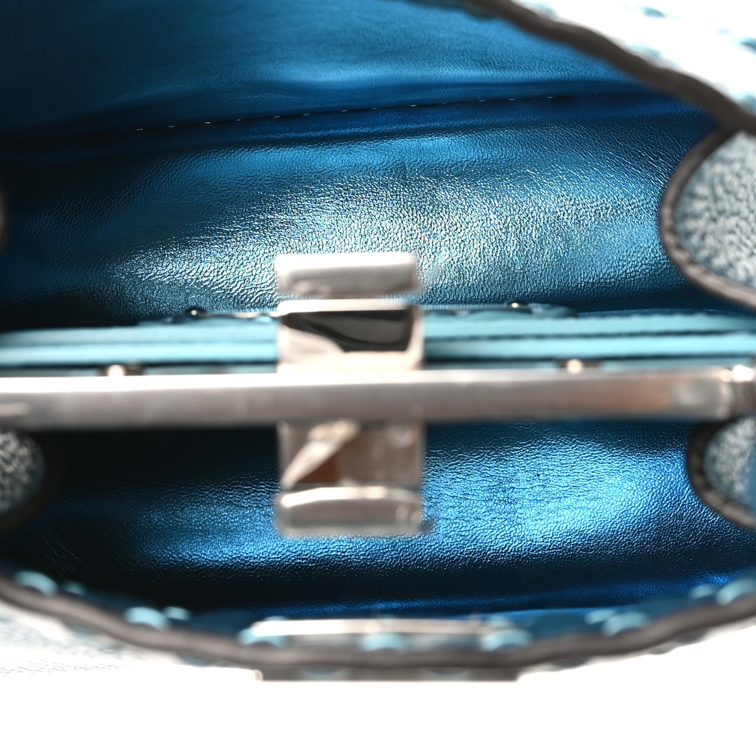 Metallic Cuoio Roma Sellerissima Nappa Sintetica Tape Stitch Petite Peekaboo I SEE U Iconic Satchel Placca Argento