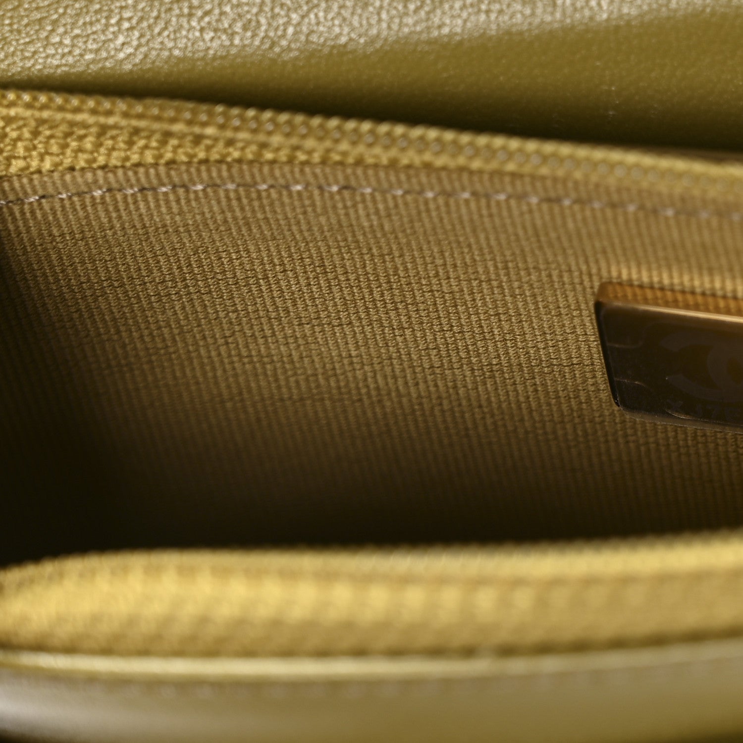 Lambskin Quilted CHNL 19 Wallet On Chain WOC Green