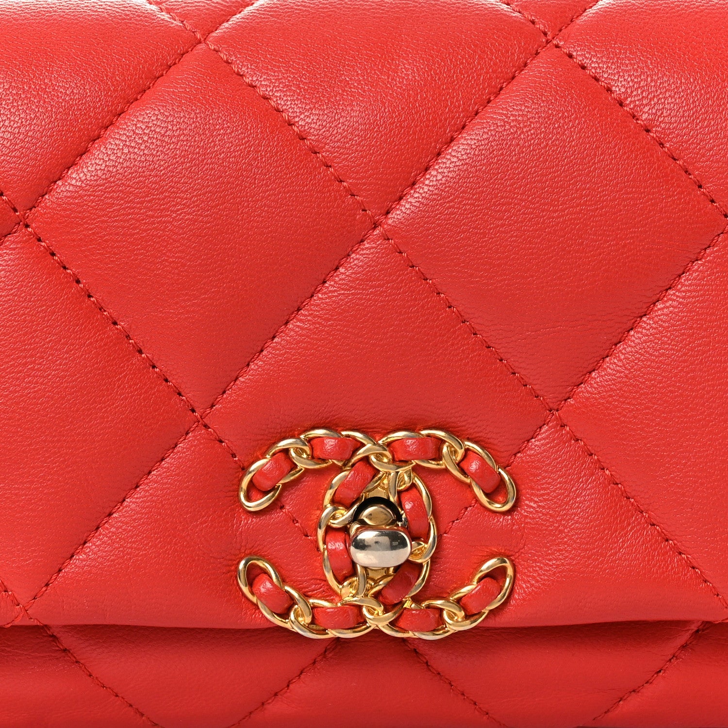 Lambskin Quilted CHNL 19 Waist Bag Red