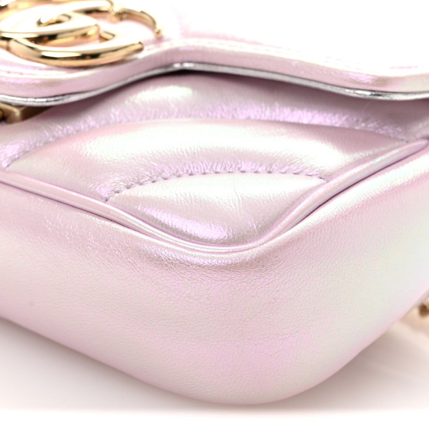 Iridescent Nappa Chevron Matelasse Super Mini GG Marmont Shoulder Bag Iridescent Escape Pink