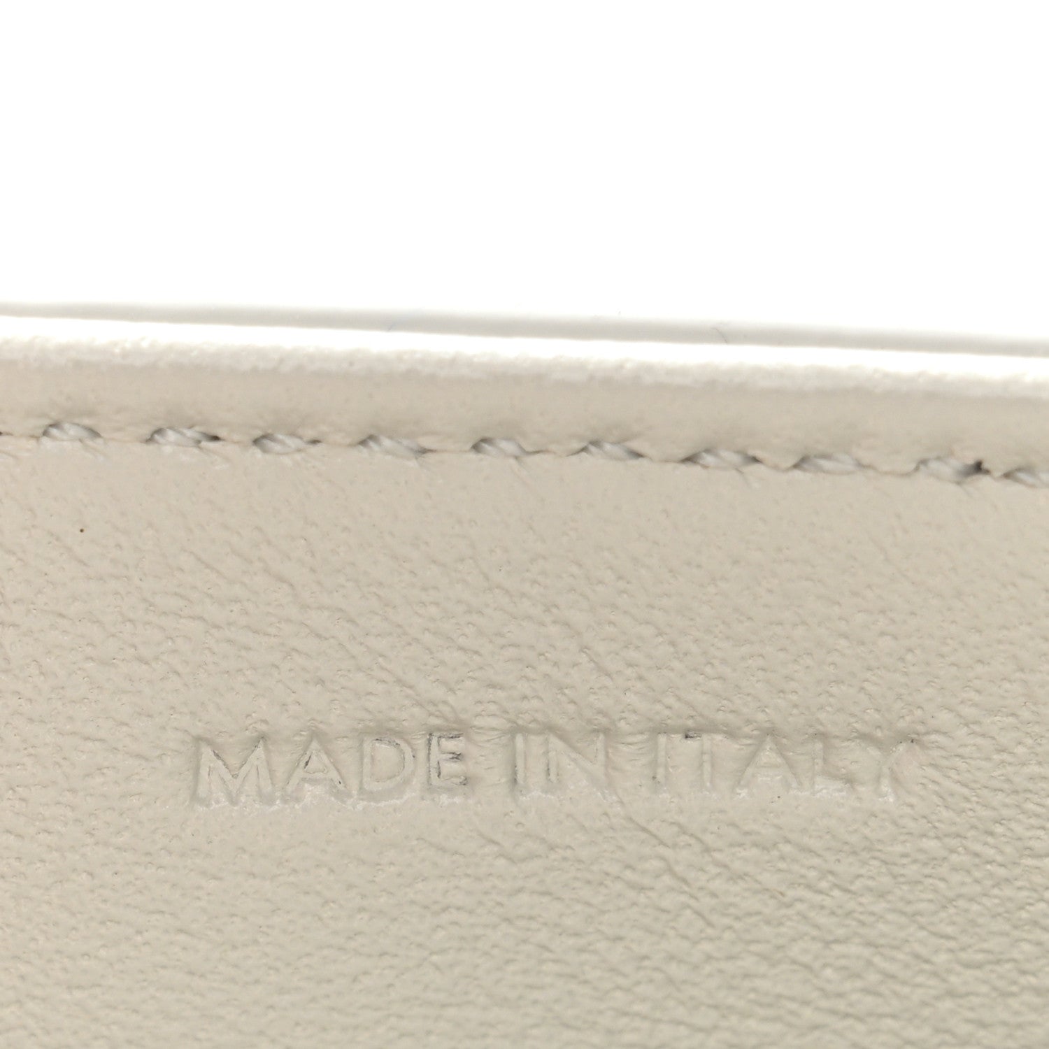 Shiny Calfskin Teen Triomphe Chalk
