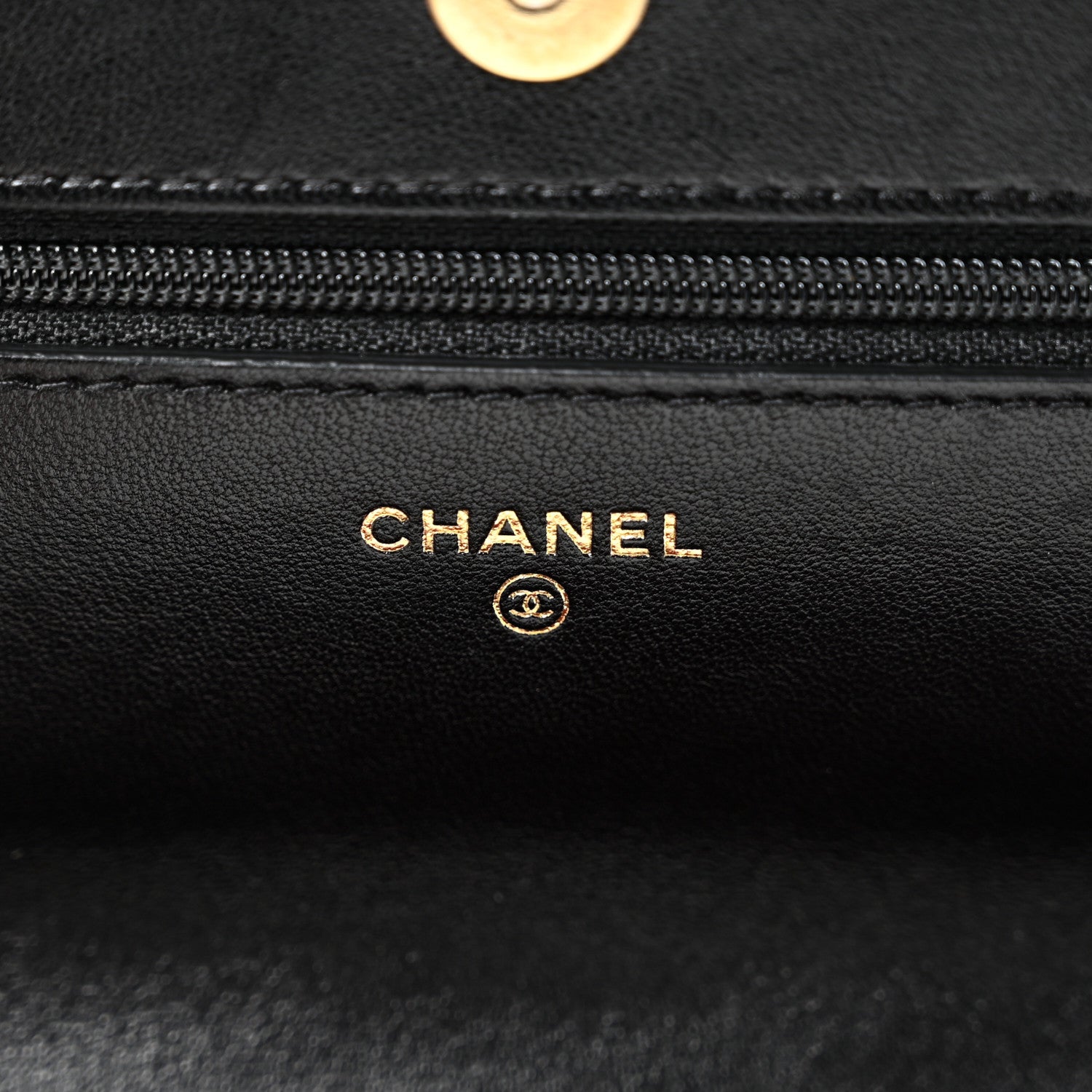 Lambskin Quilted CHNL 19 Wallet On Chain WOC Black