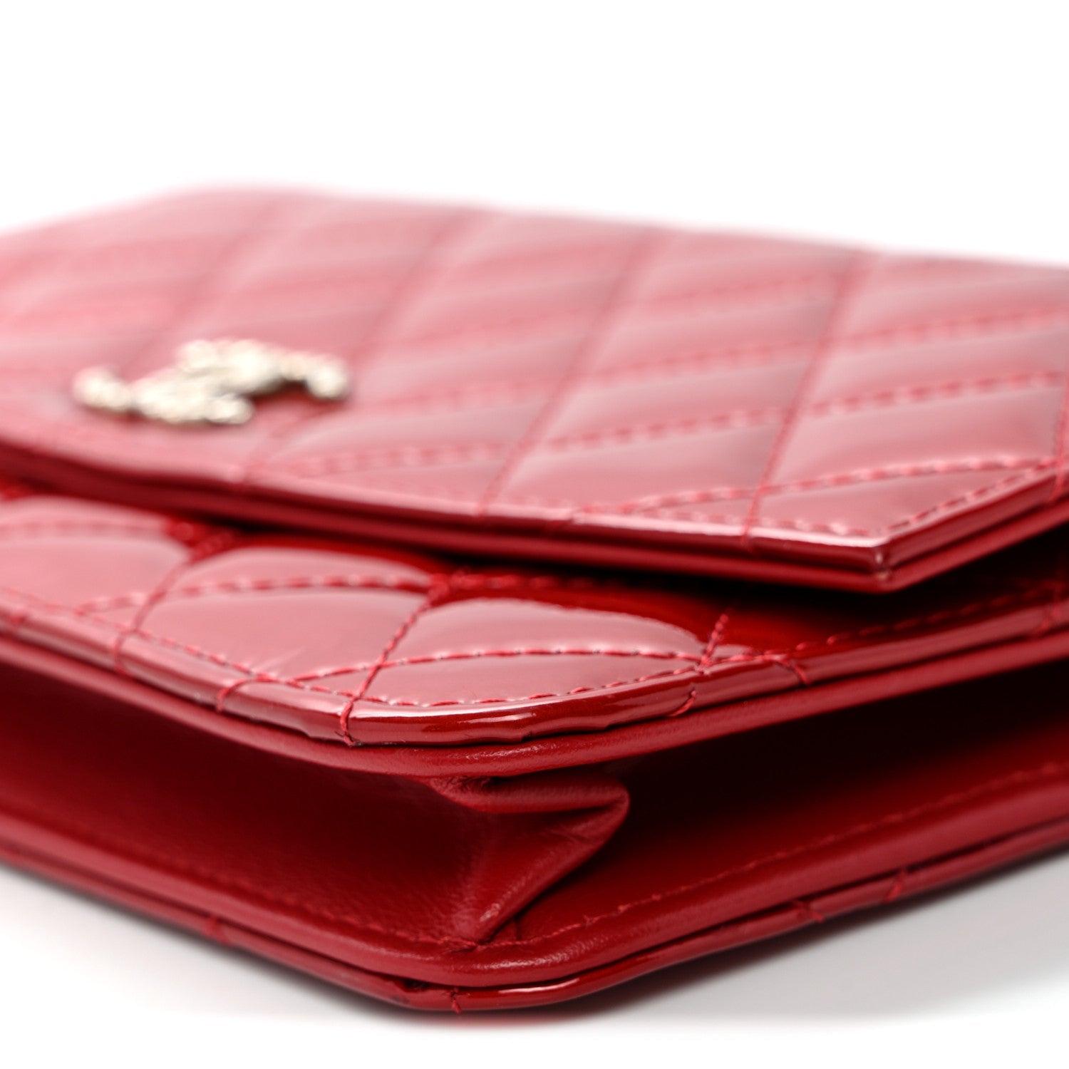 Patent Quilted Brilliant Wallet On Chain WOC Red