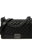Caviar Quilted Medium Boy Flap Black