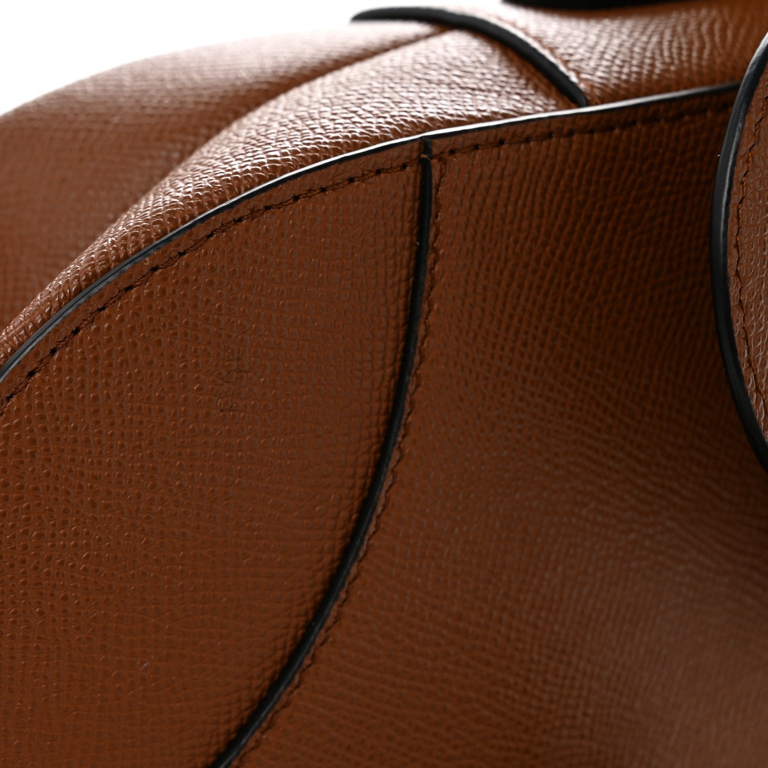 Grained Calfskin Saddle Bag With Strap Camello