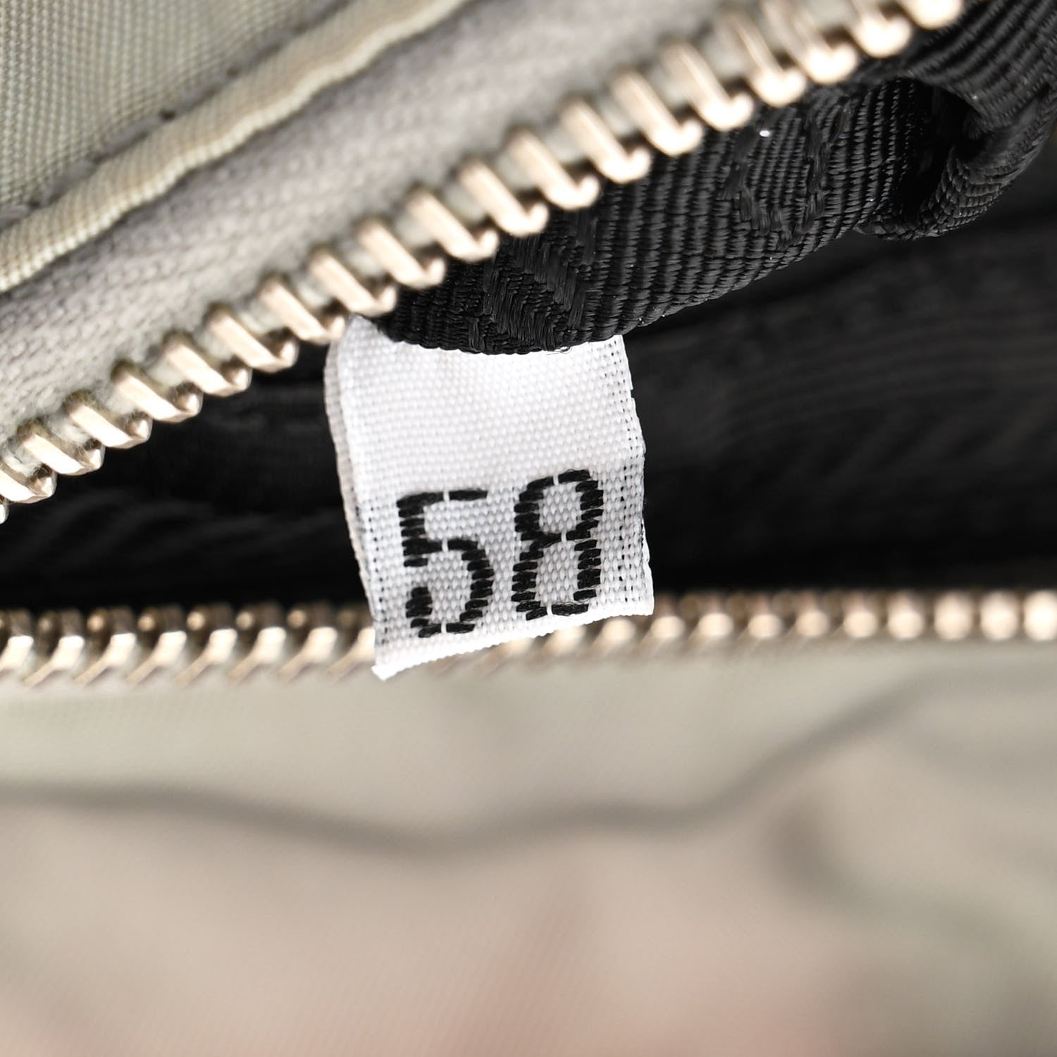 Nylon Vernice Belt Bag Pink Gray