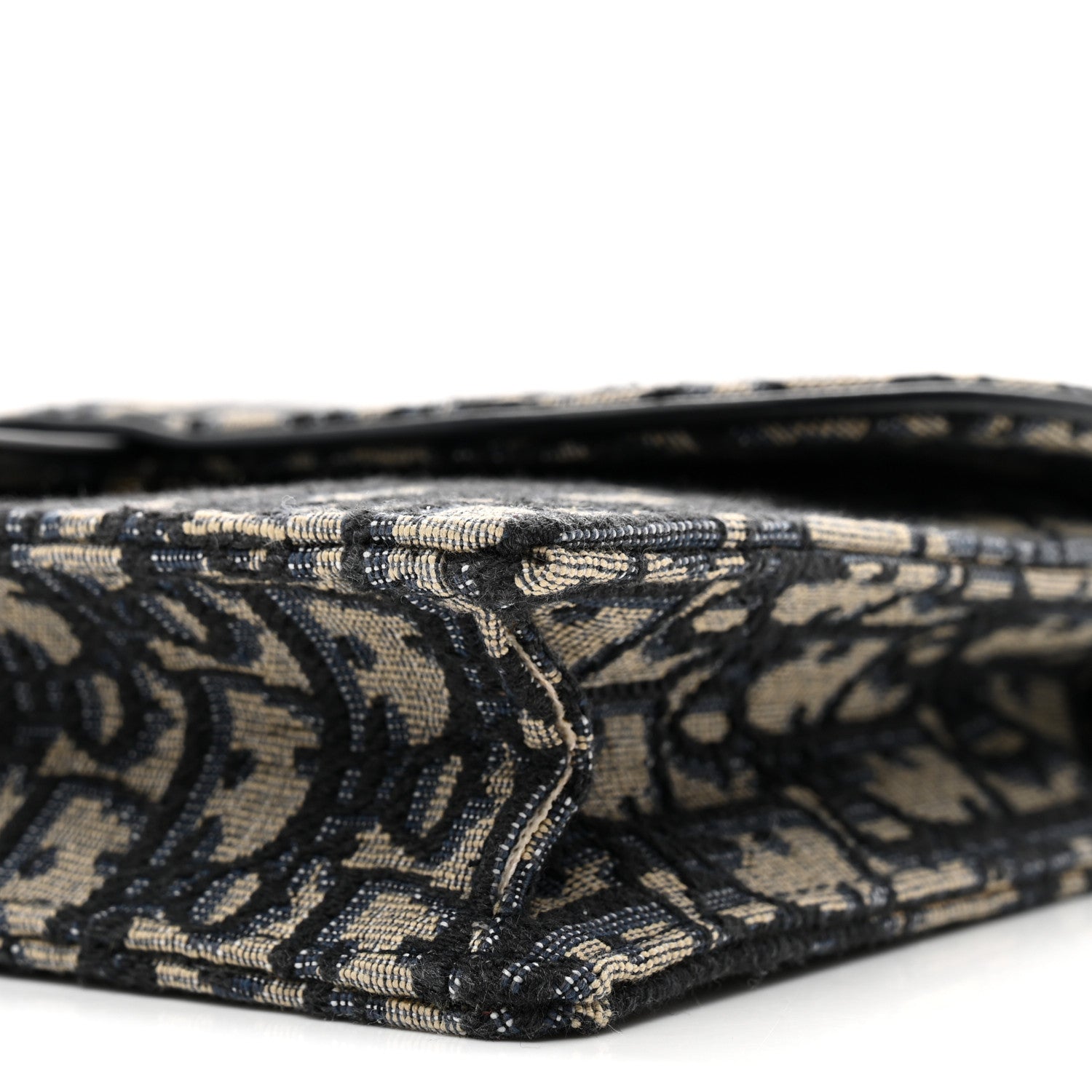 Oblique Saddle Chain Pouch Blue